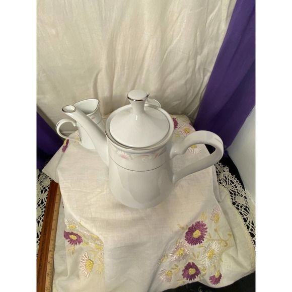 3 Piece Tea Set by Crown Ming Fine China, Tienshan Coquille pattern. Jian Shiang - Picture 13 of 14